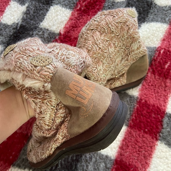 Cute Muk Luks - Picture 2 of 6